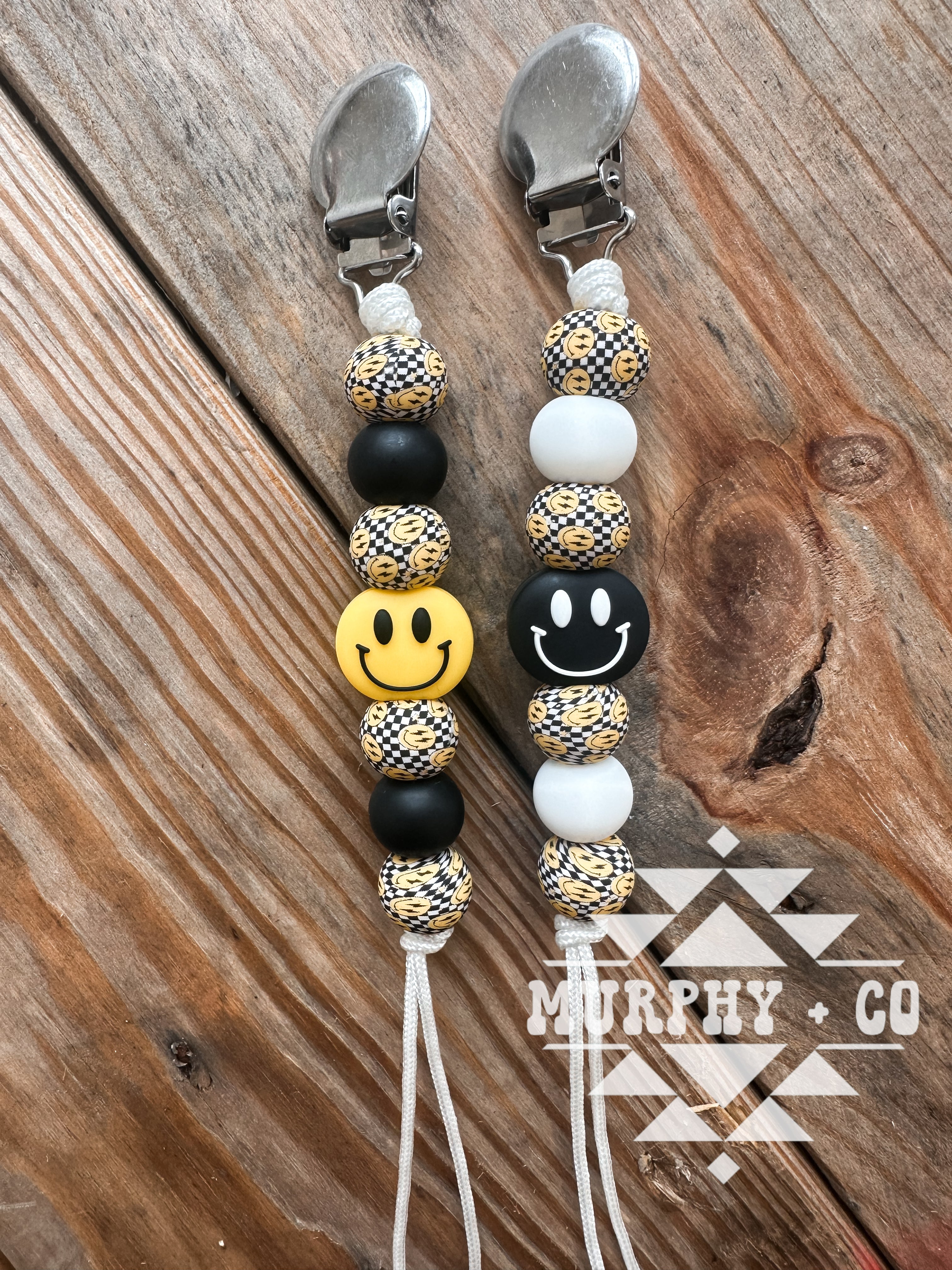 BLACK CHECKER HAPPY FACE CLIPS