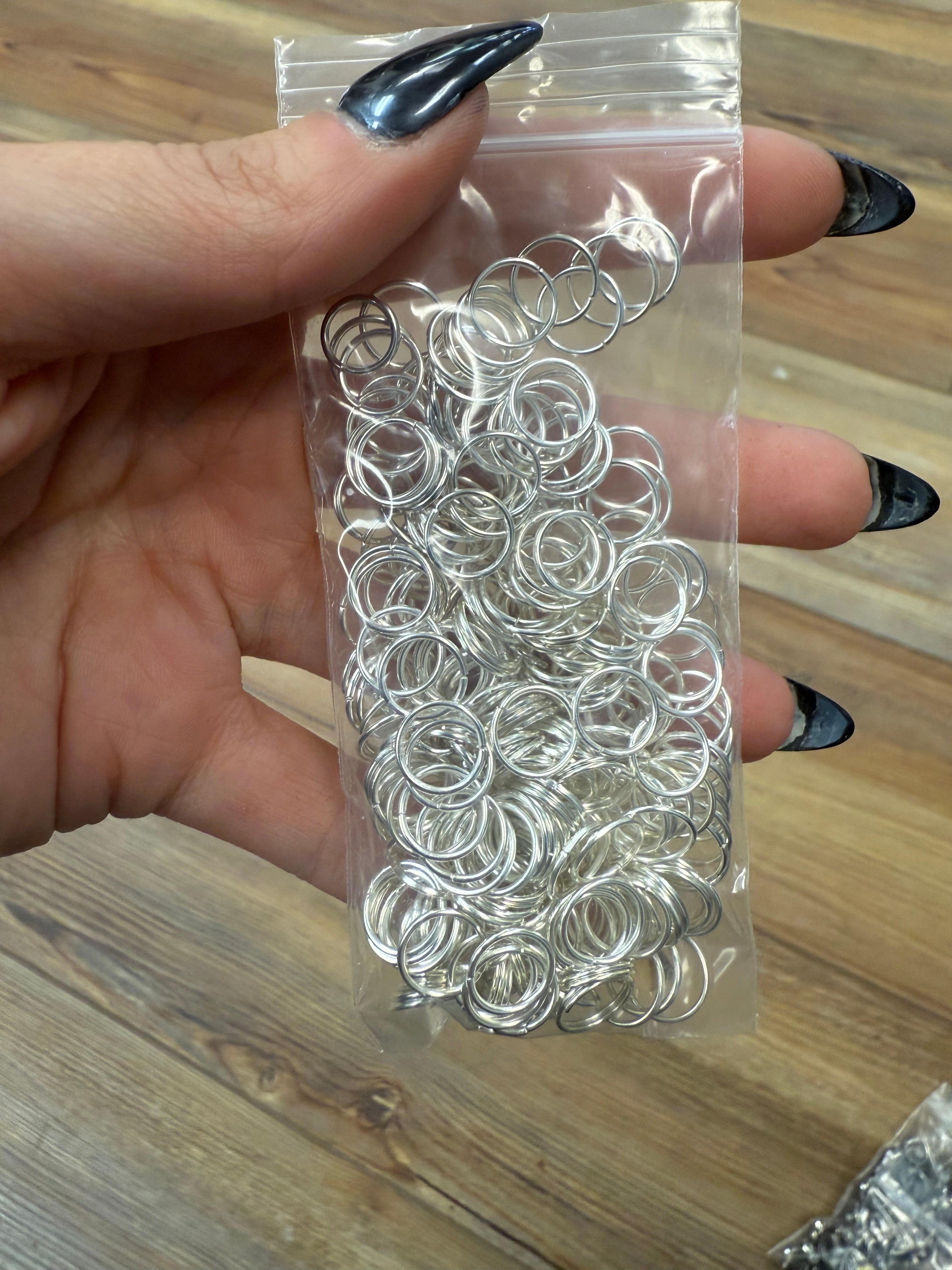 BAG OF SMALL JUMP RINGS