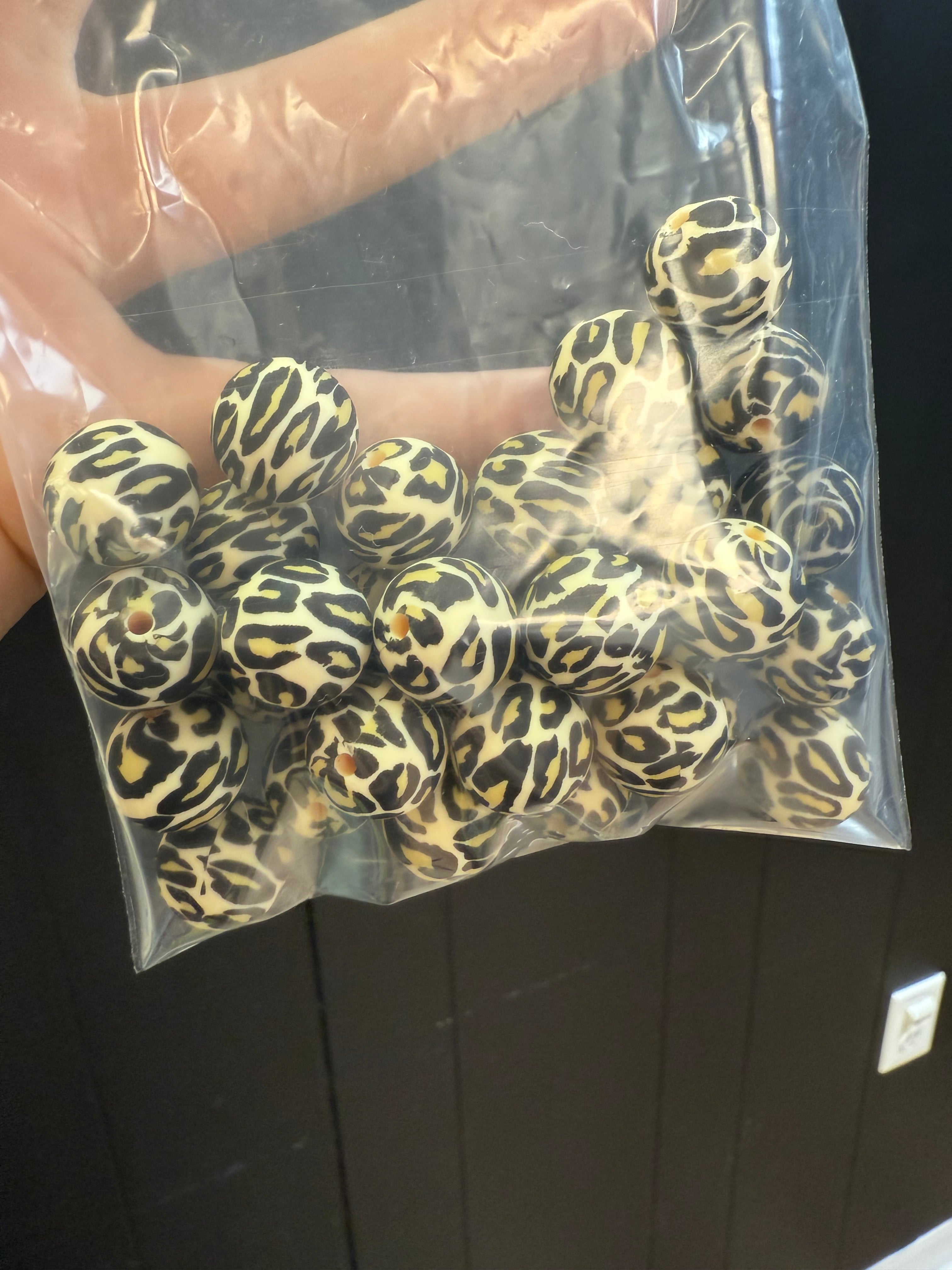 PACK OF 32 LEOPARD