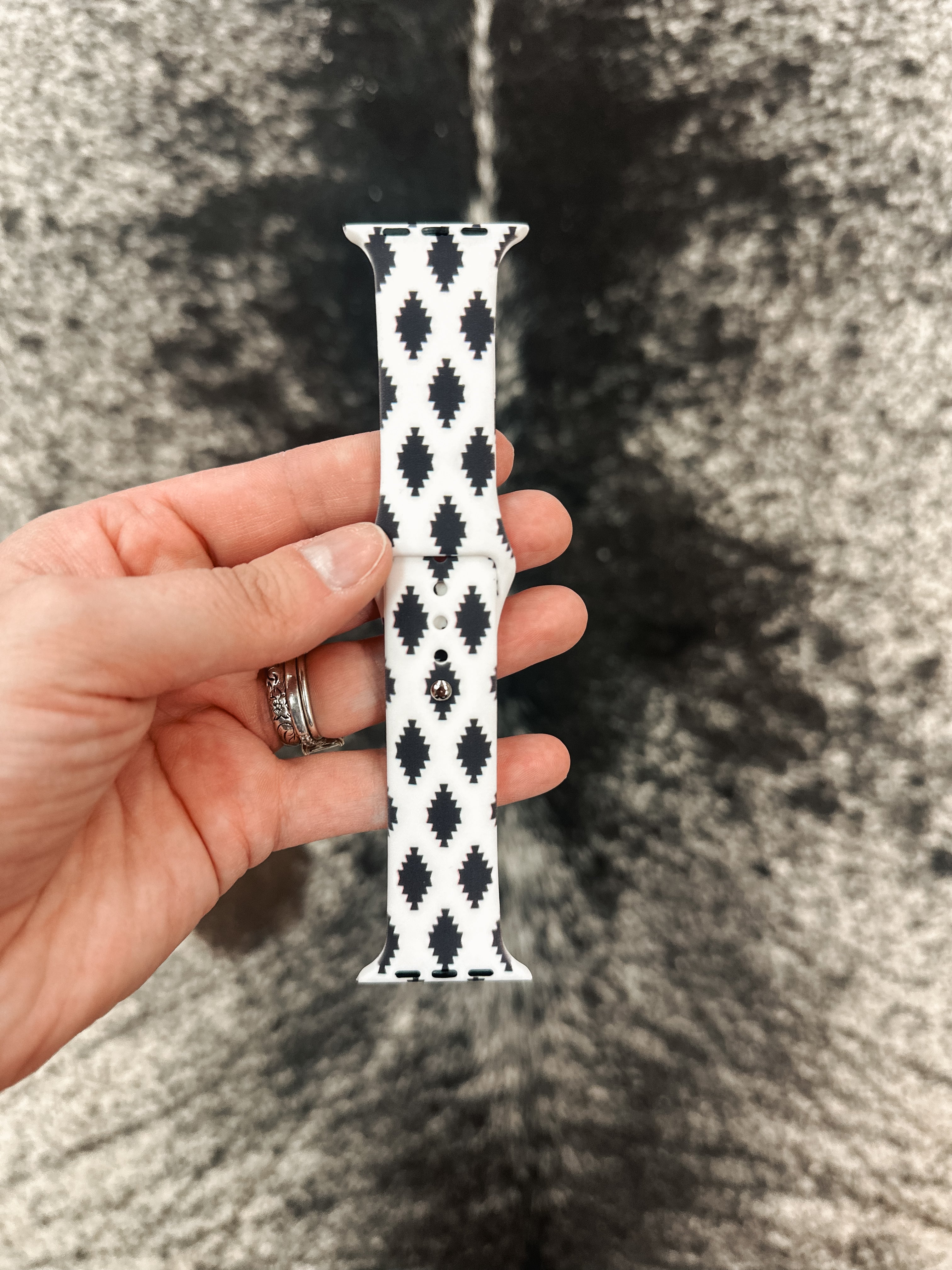 BLACK + WHITE AZTEC APPLE WATCH BAND