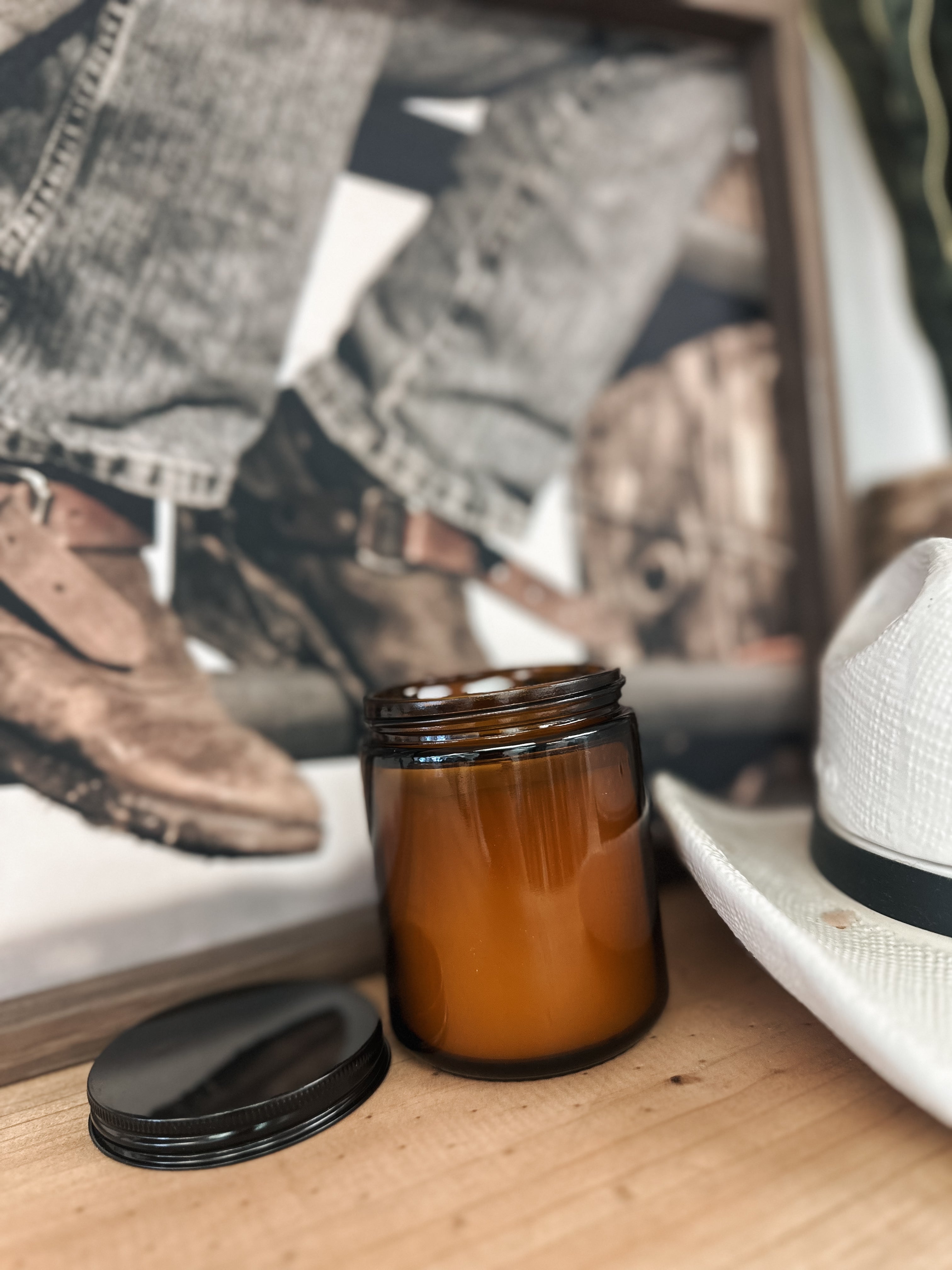 HANDPOURED COCO APRICOT CRÈME CANDLE