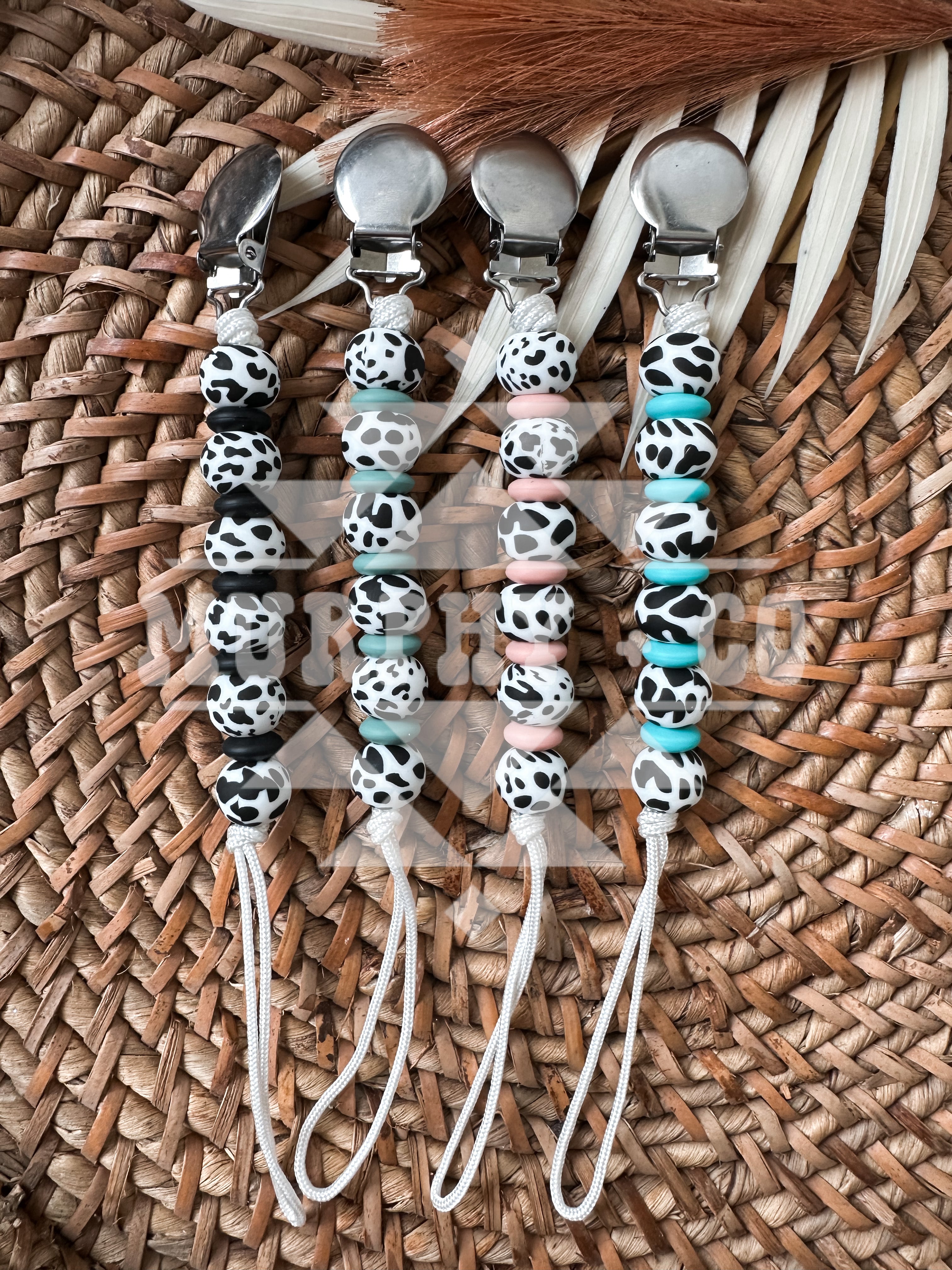 BLACK COW BUBBLE CLIP