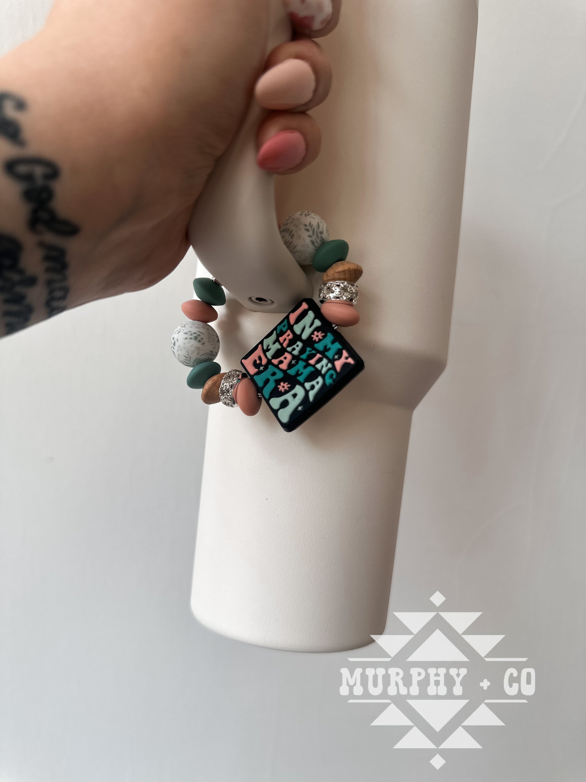 PRAYING MAMA ERA CUP CHARM