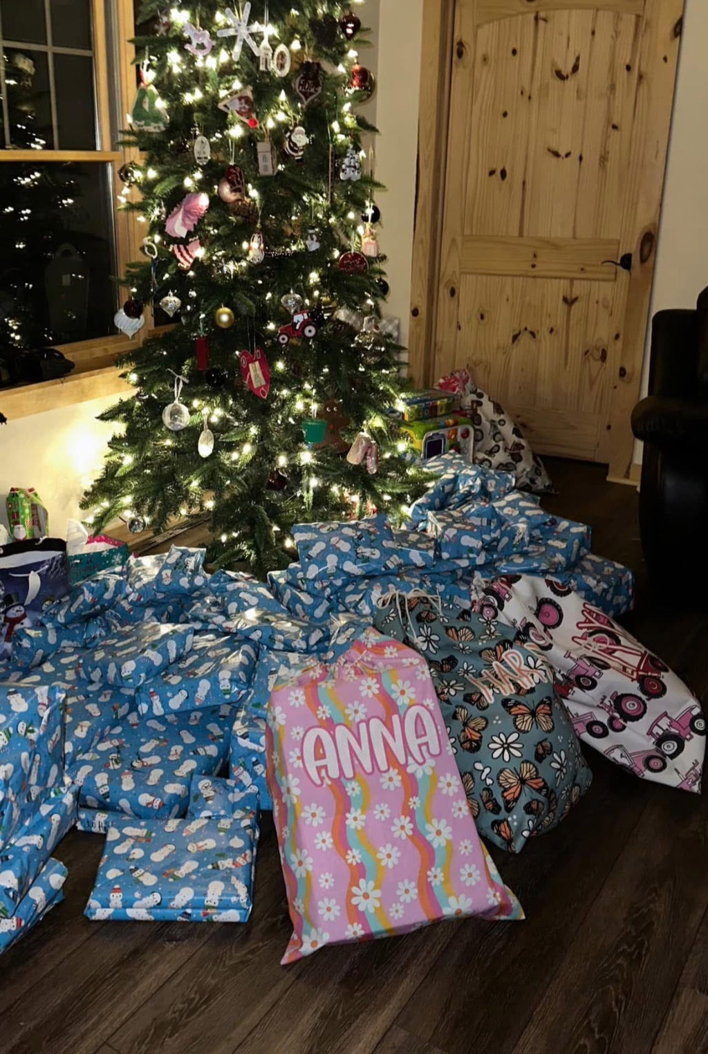 PREORDER - SANTA SACKS *ARRIVE END OF NOV/EARLY DEC