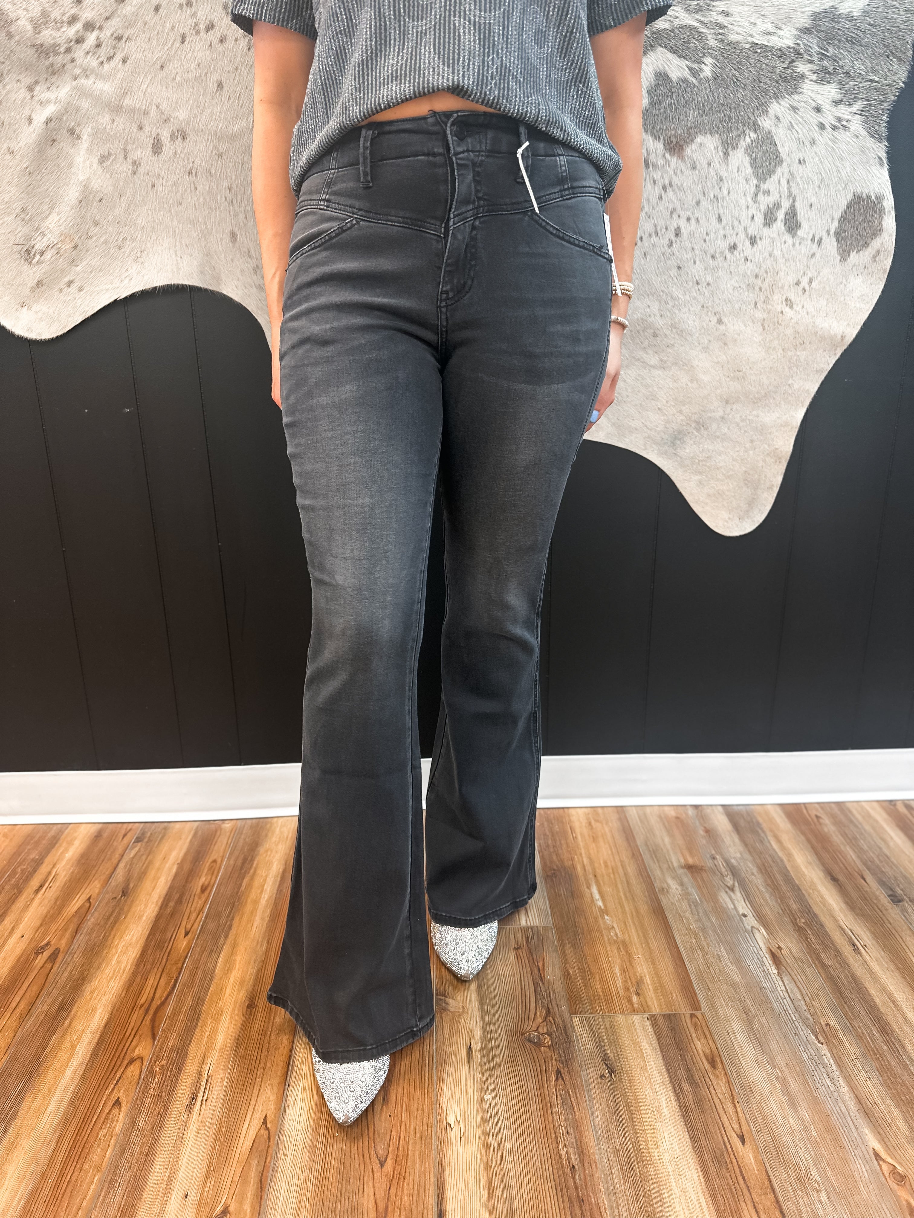 HIGH RISE FLARE - BLACK - KANCAN