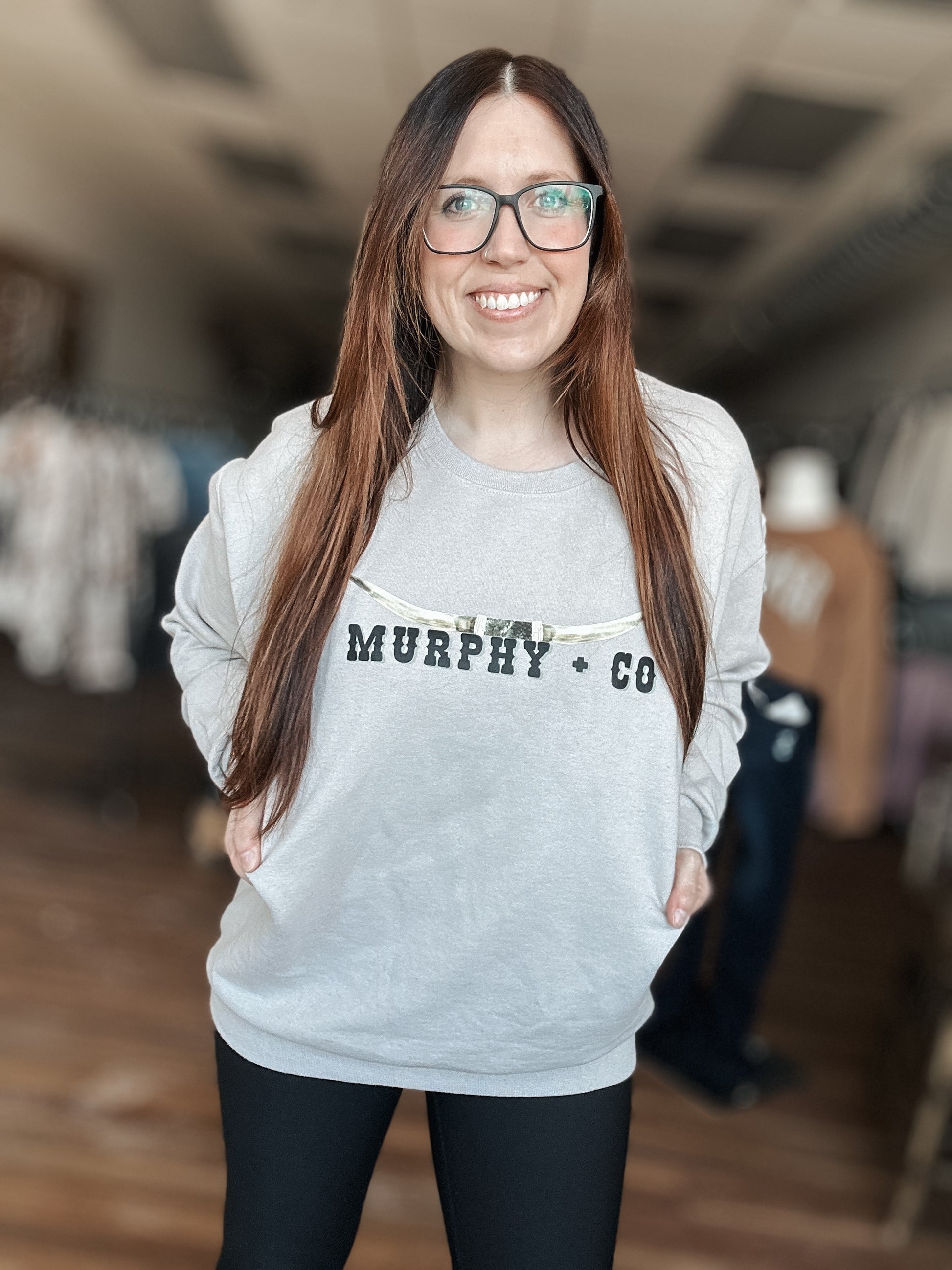 MURPHY + CO GRAPHIC SHIRT OR SWEATSHIRT