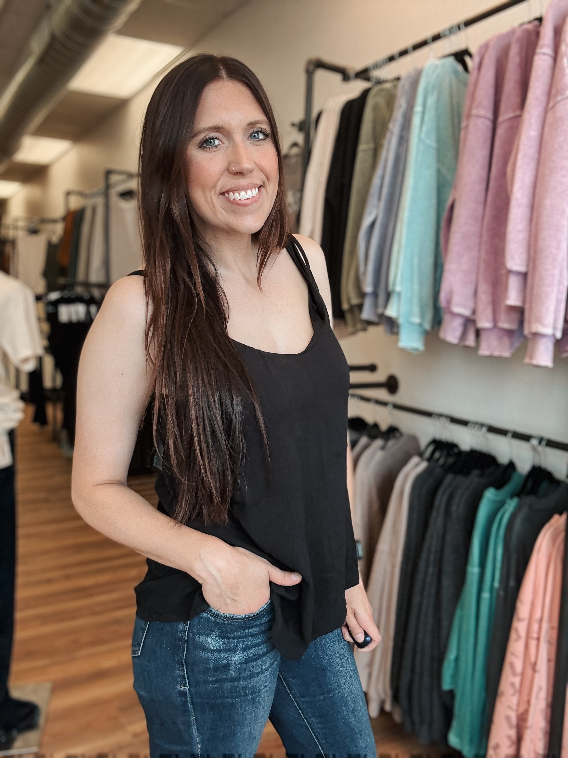 THE CLASSIC TANK - BLACK