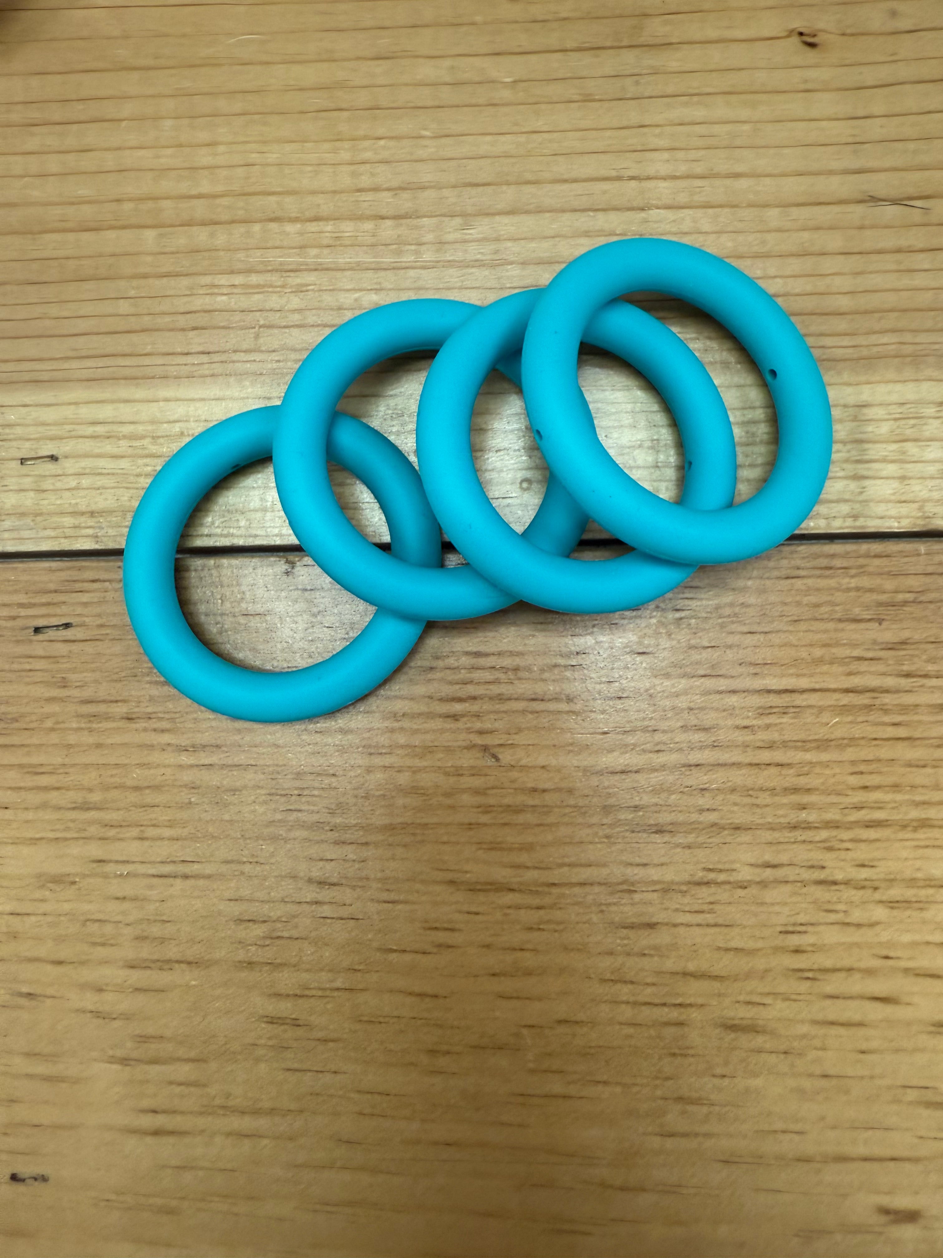 PACK OF 4 TURQUOISE 65MM RINGS