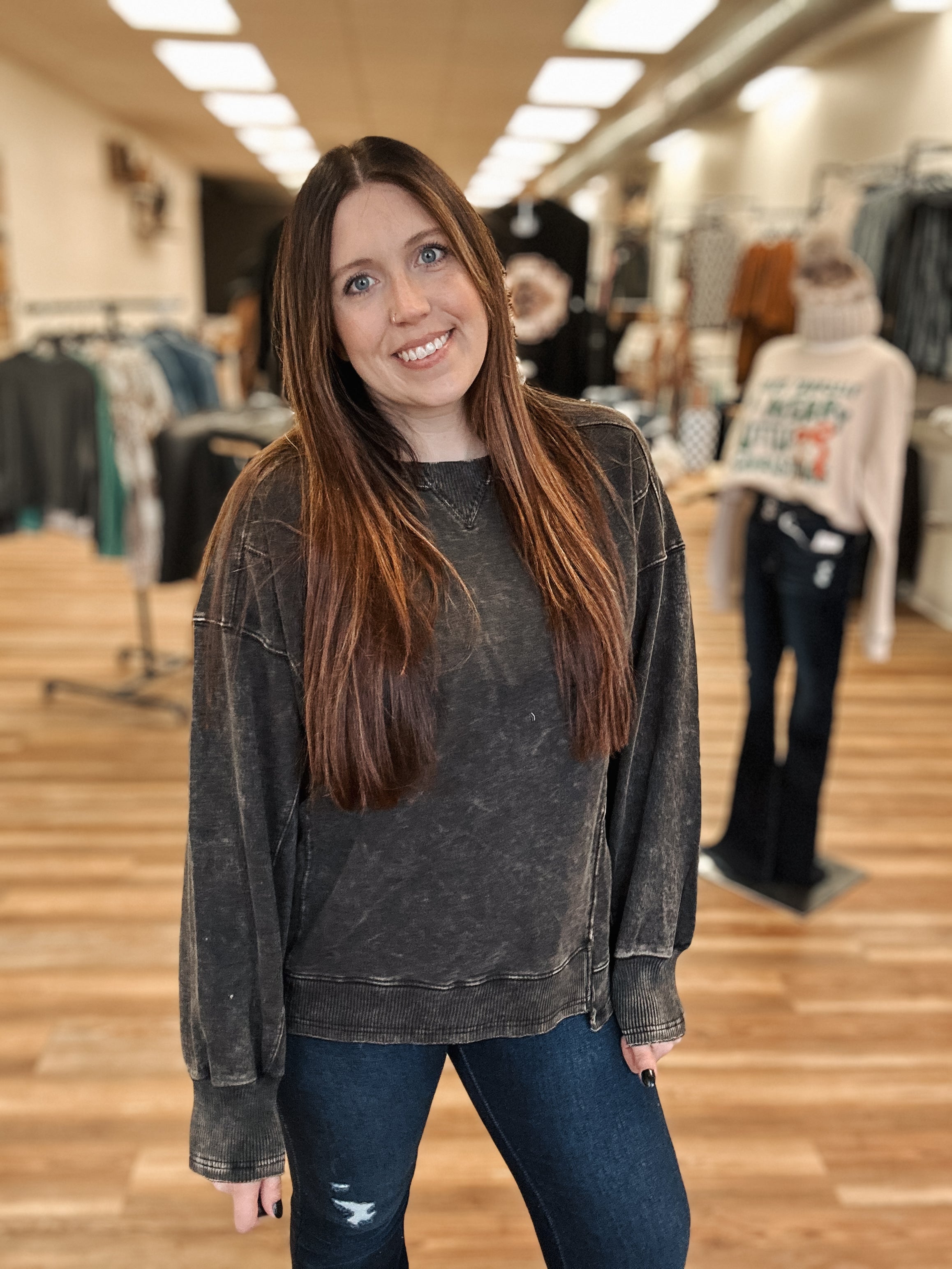 DISTRESSED ACID WASH PULLOVER - ASH BLACK