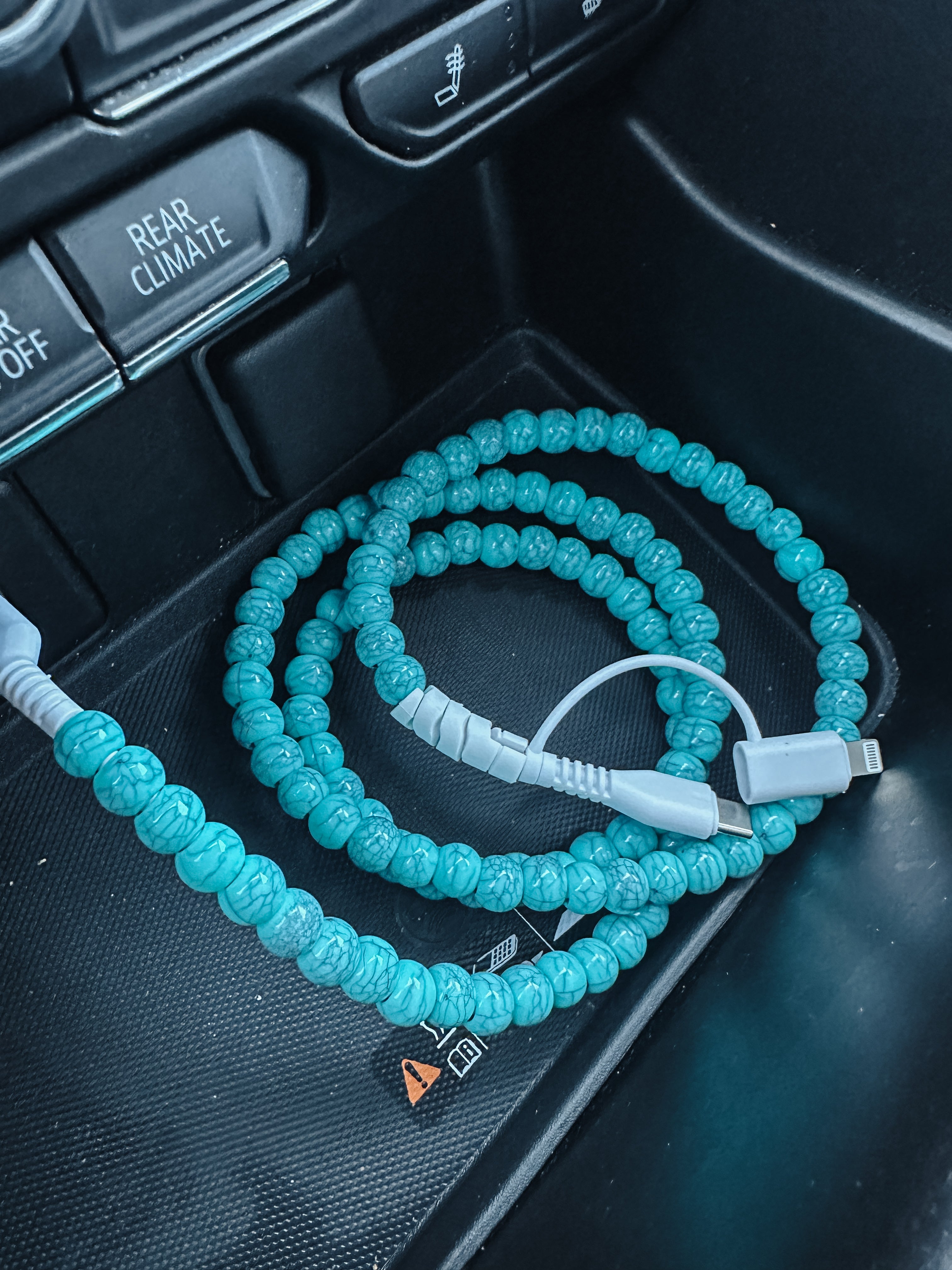 TURQUOISE CAR CHARGER
