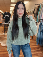 MINERAL WASH CROP HOODIE - OLIVE