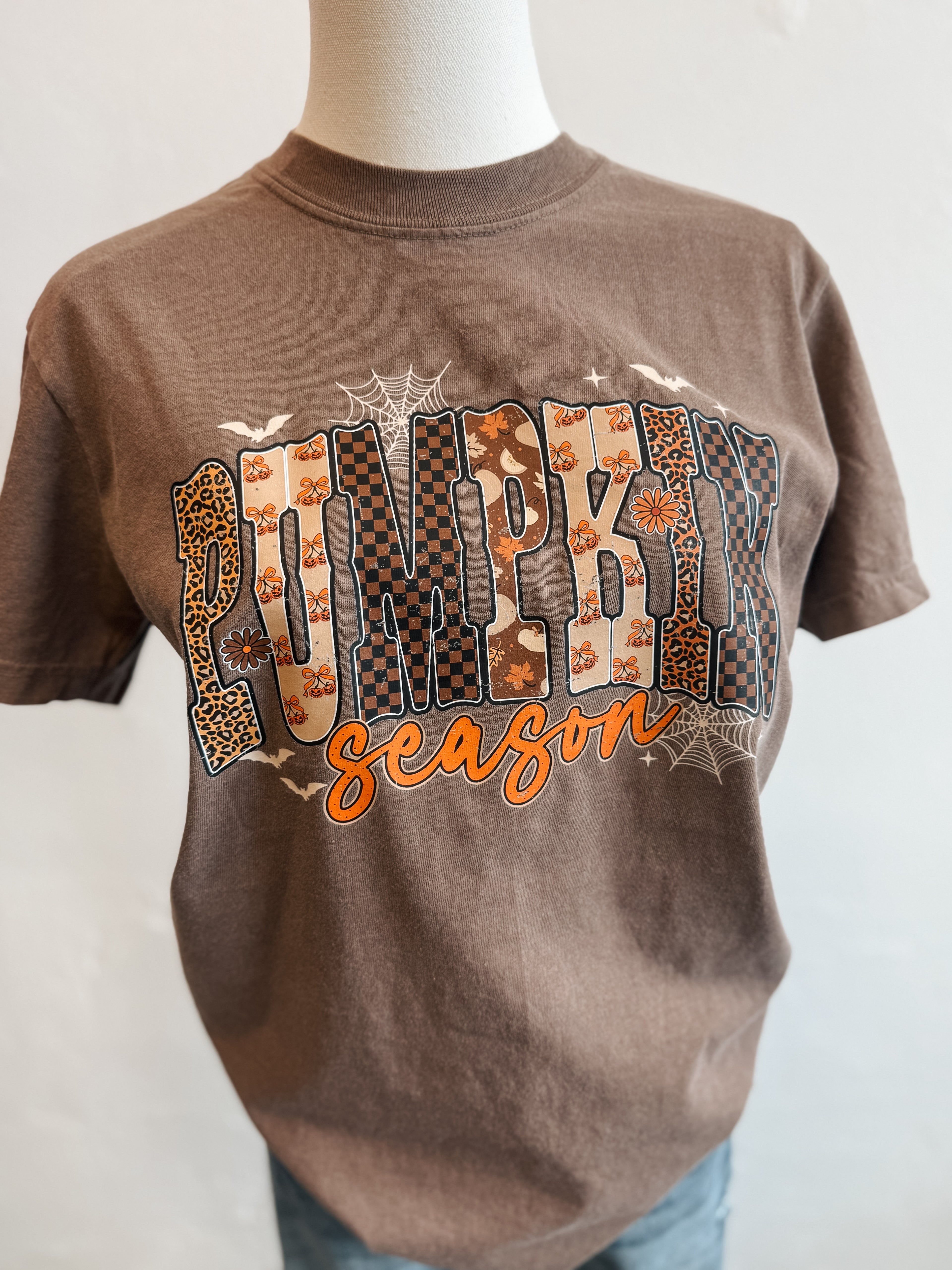PUMPKIN SEASON GRAPHIC TEE