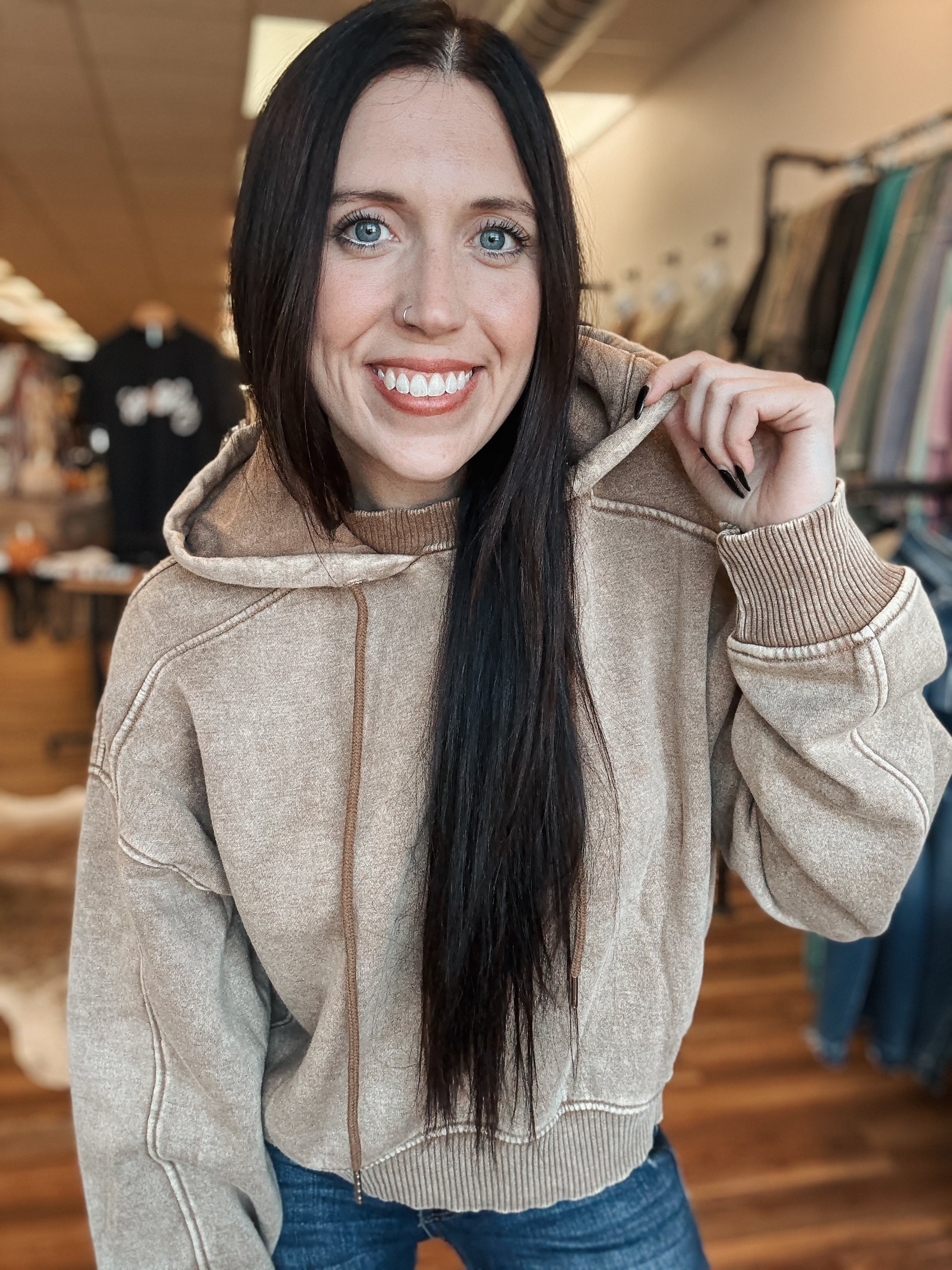 MINERAL WASH CROP HOODIE - CAMEL