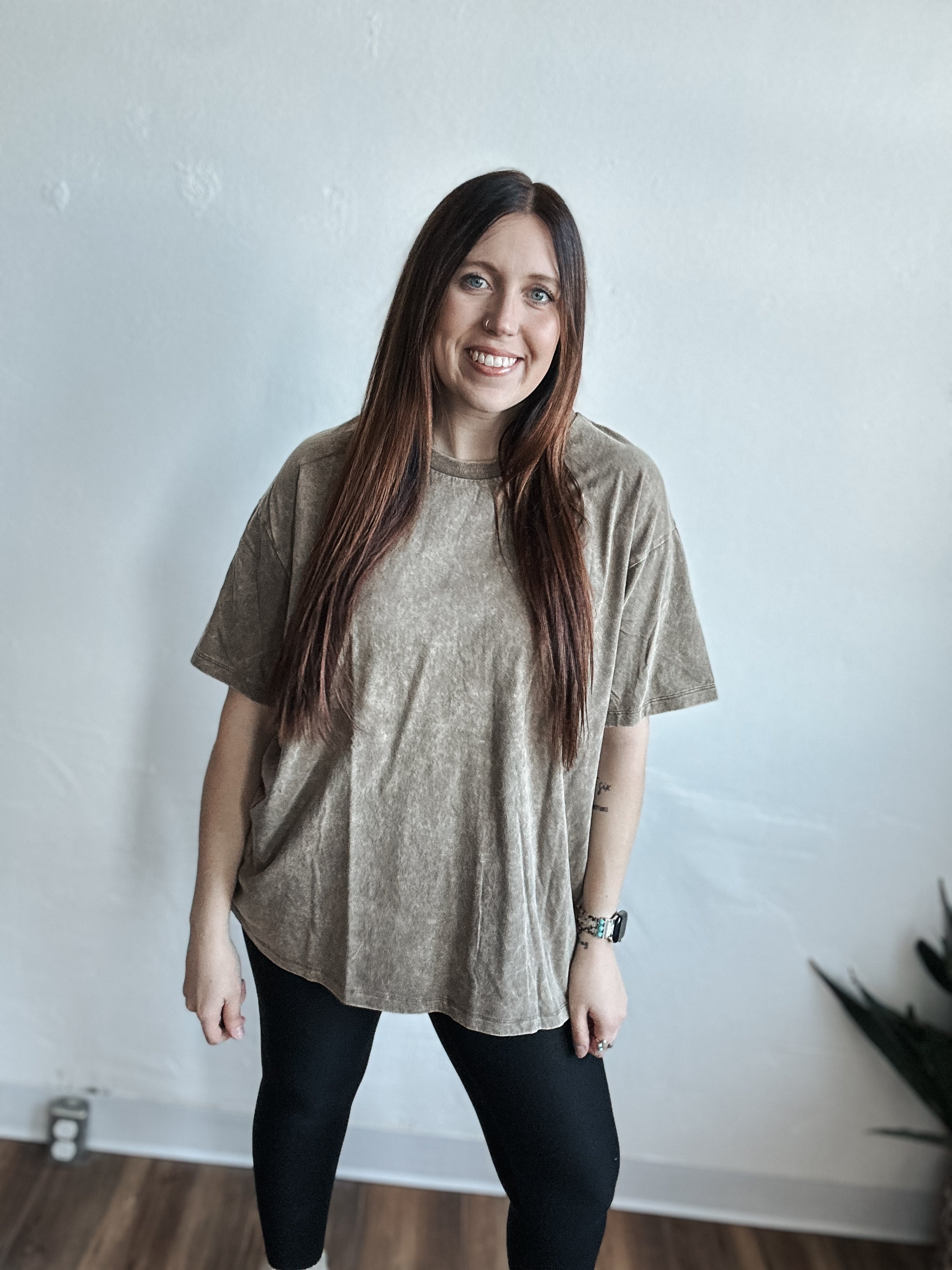 OVERSIZED ACID WASHED SHORT SLEEVE TOP - MOCHA