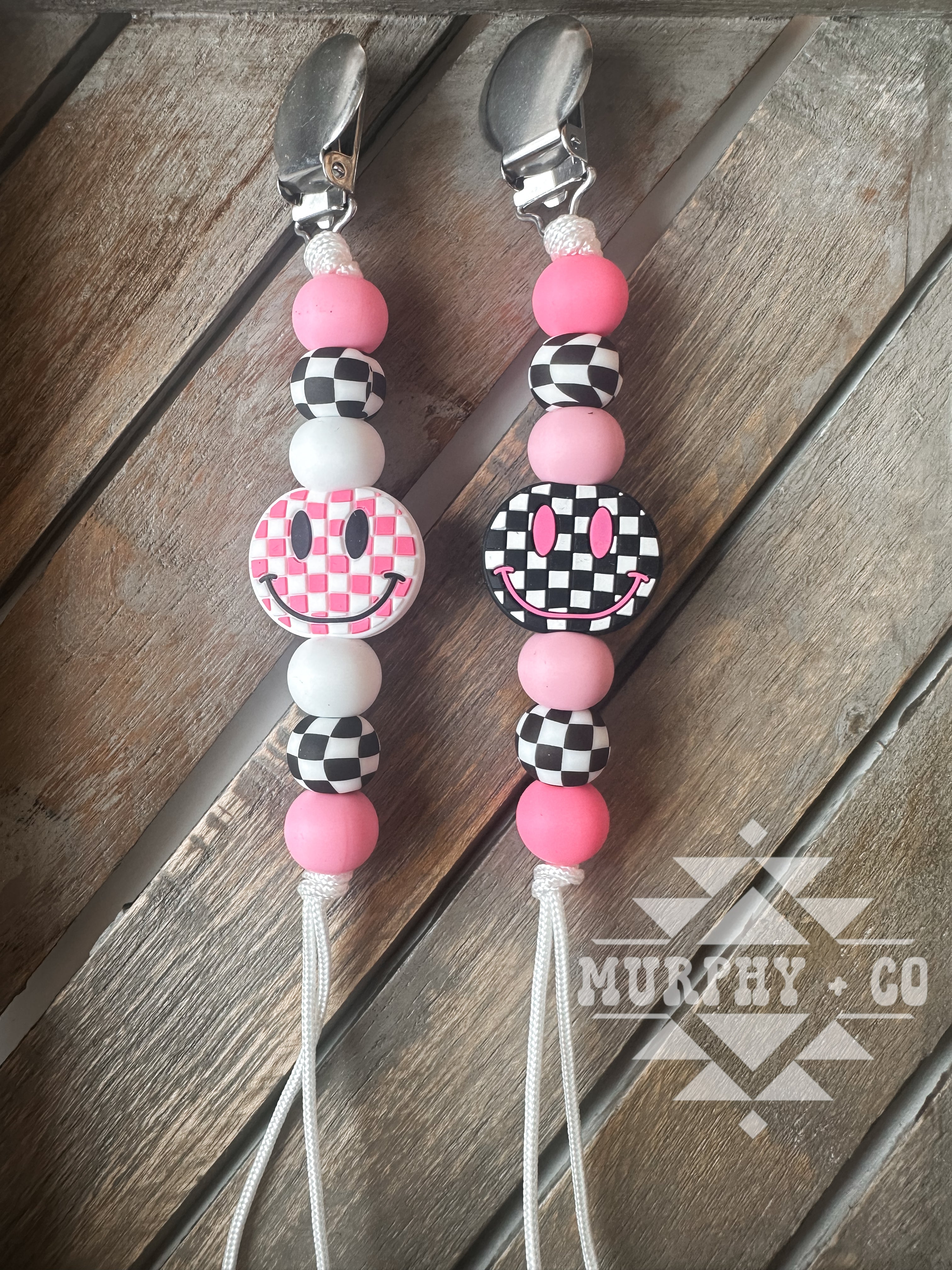 PINK CHECKER SMILEY CLIP