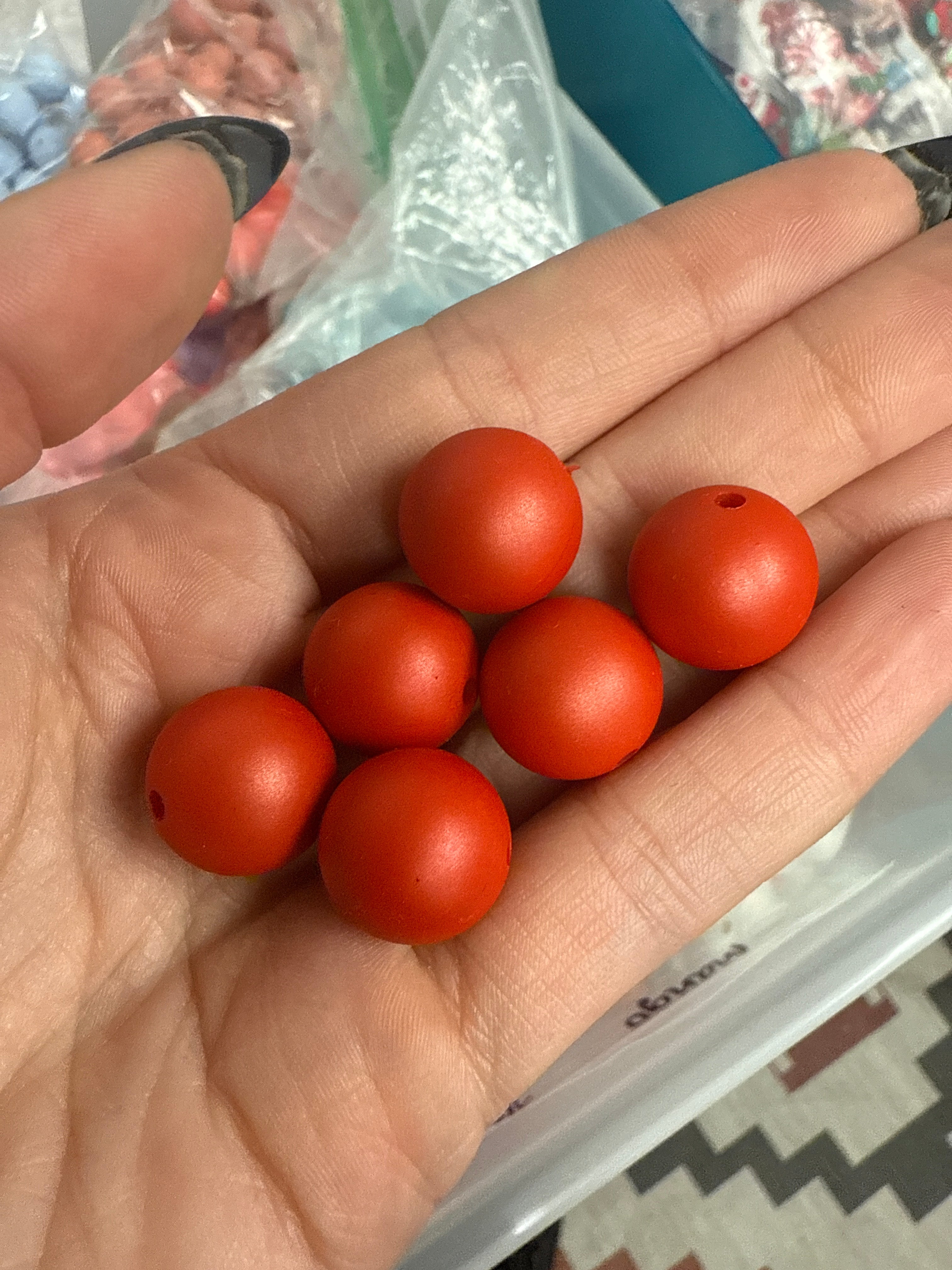 PACK OF 22 15MM SHINY RED