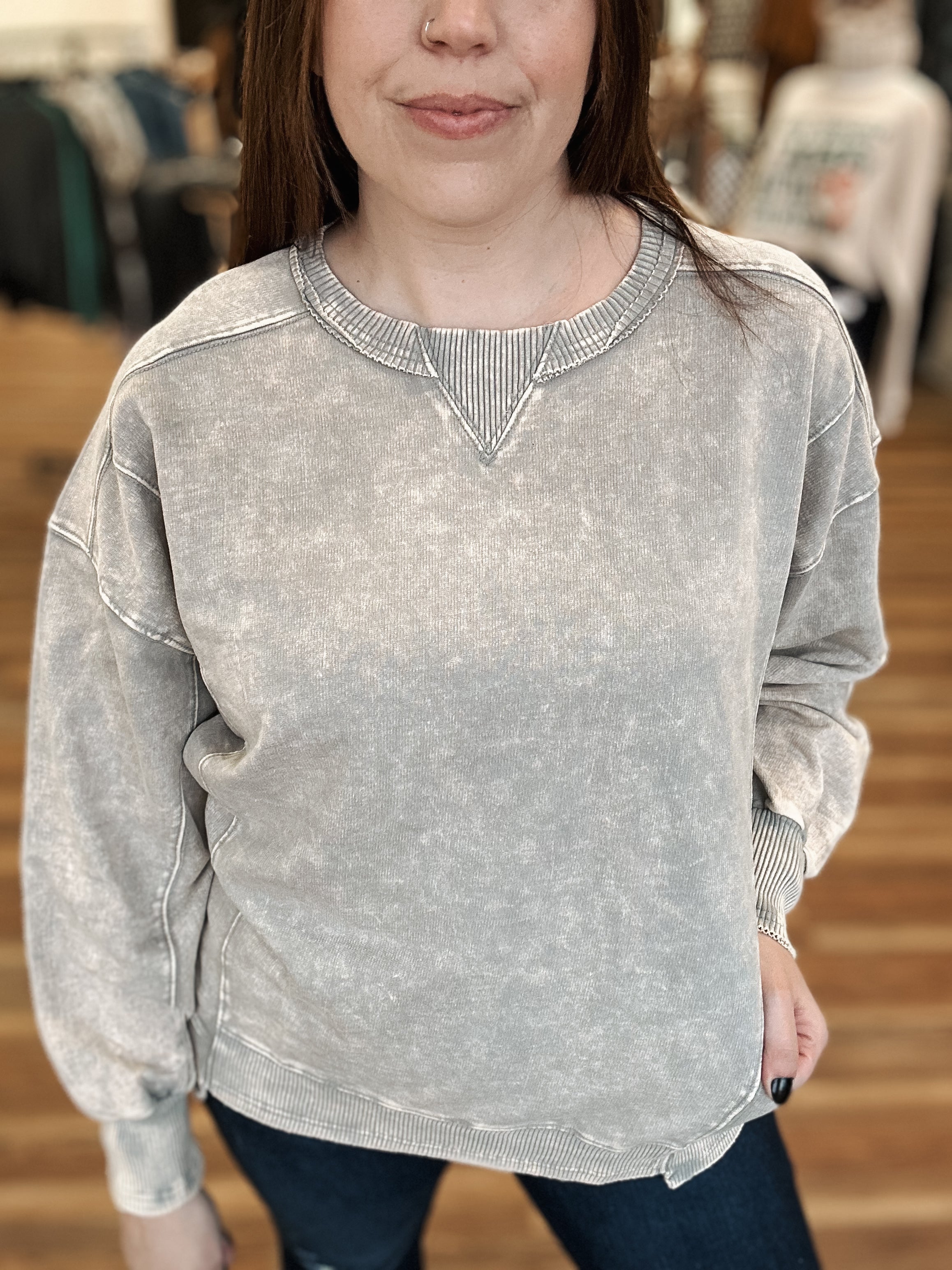 DISTRESSED ACID WASH PULLOVER - SLEET