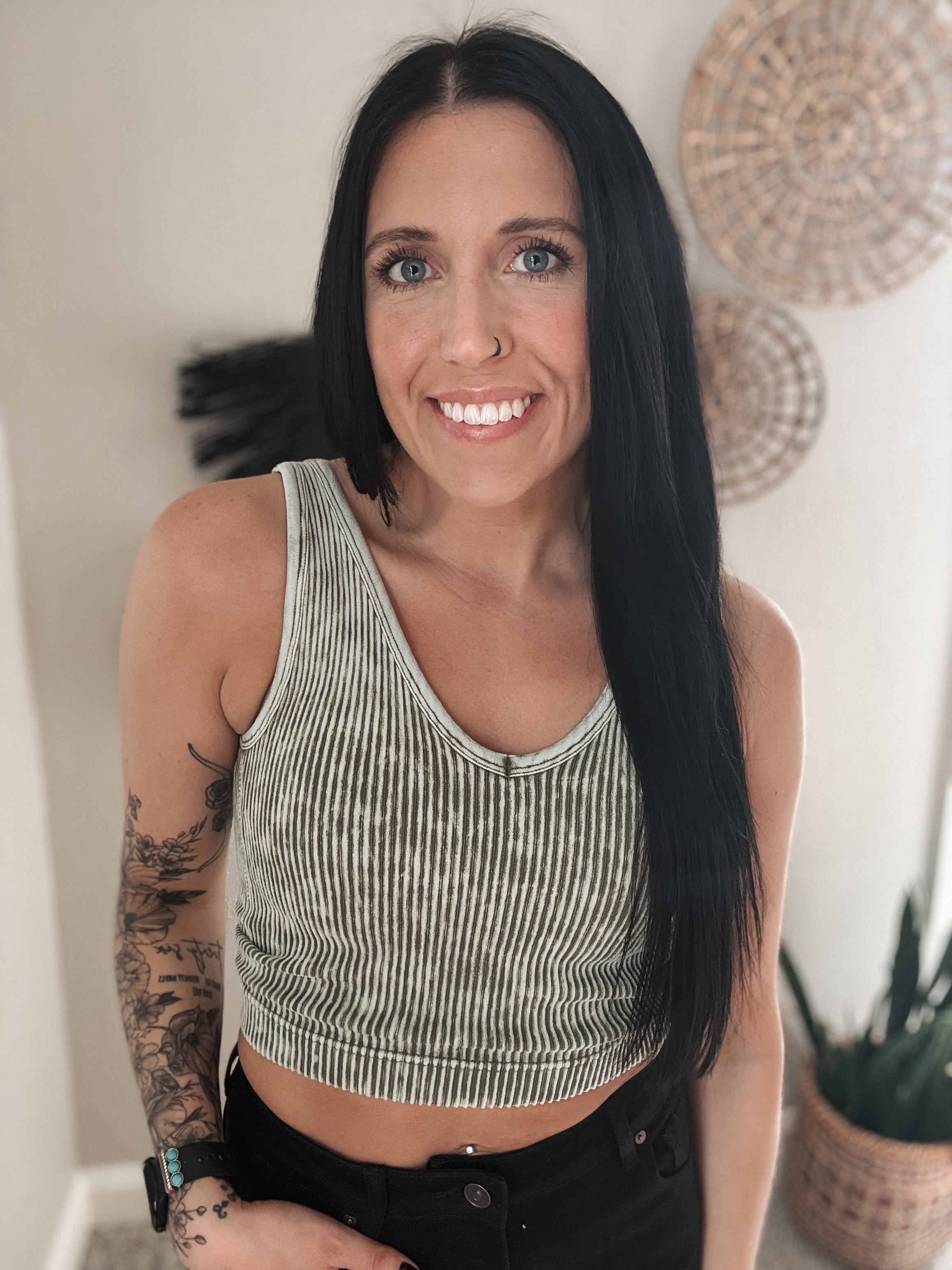 RIBBED CROPPED BRALETTE (PADDED) - OLIVE