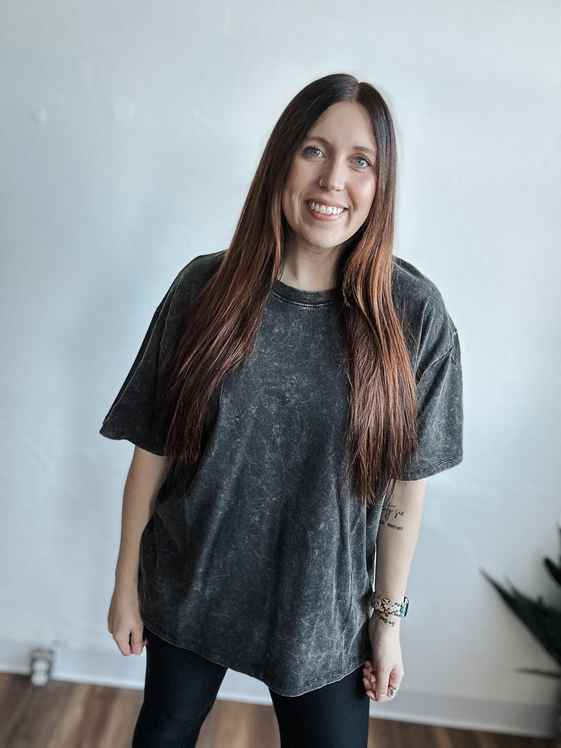 OVERSIZED ACID WASHED SHORT SLEEVE TOP - BLACK