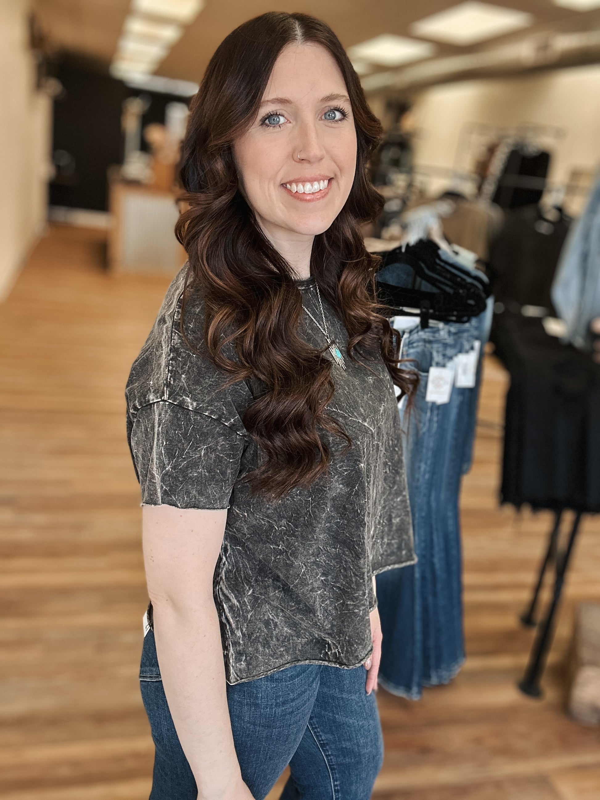 GO-TO ACID WASH TEE - BLACK