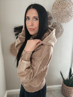 ACID WASH CROPPED HOODIE - CAMEL