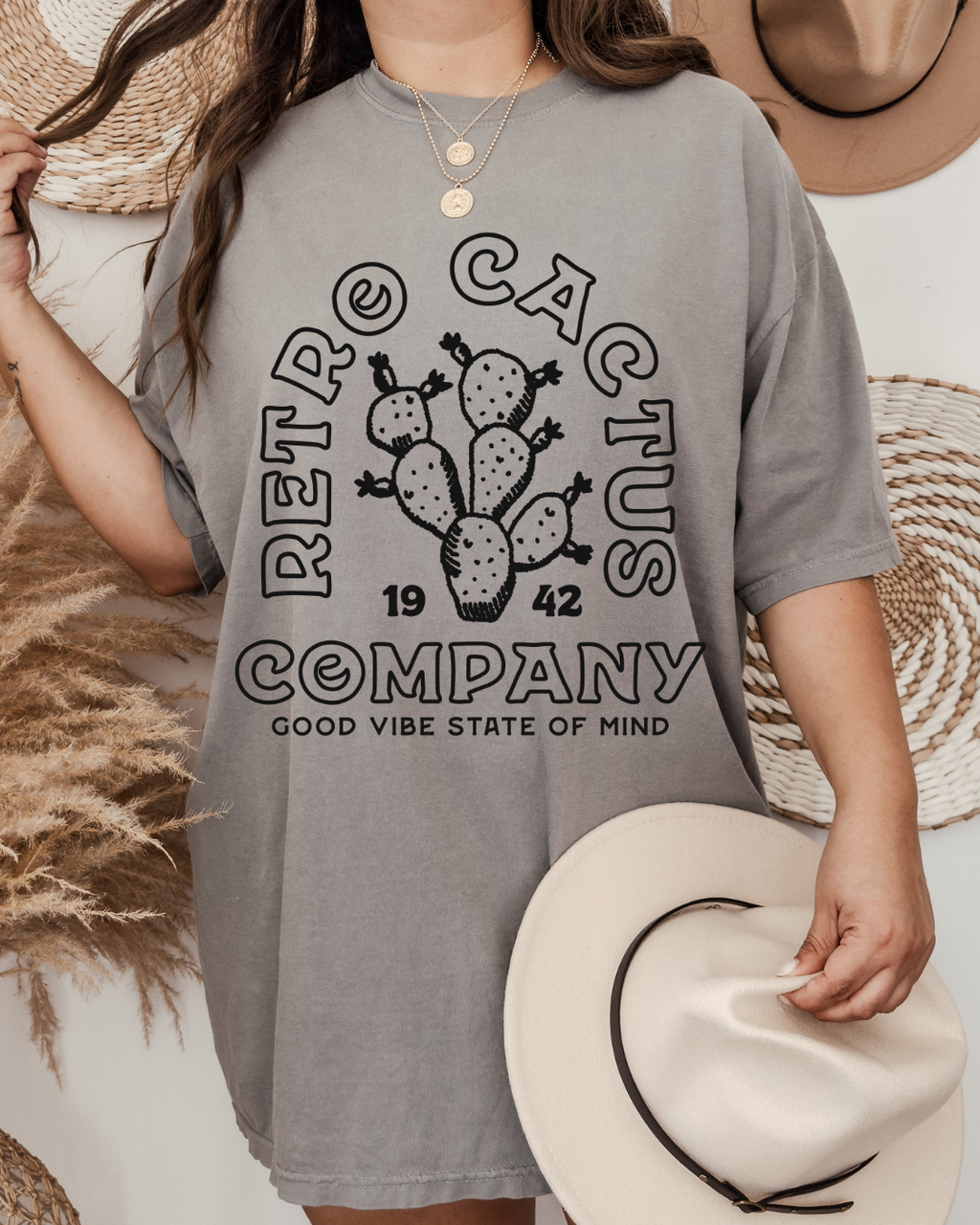BLACK RETRO CACTUS SHIRT OR SWEATSHIRT